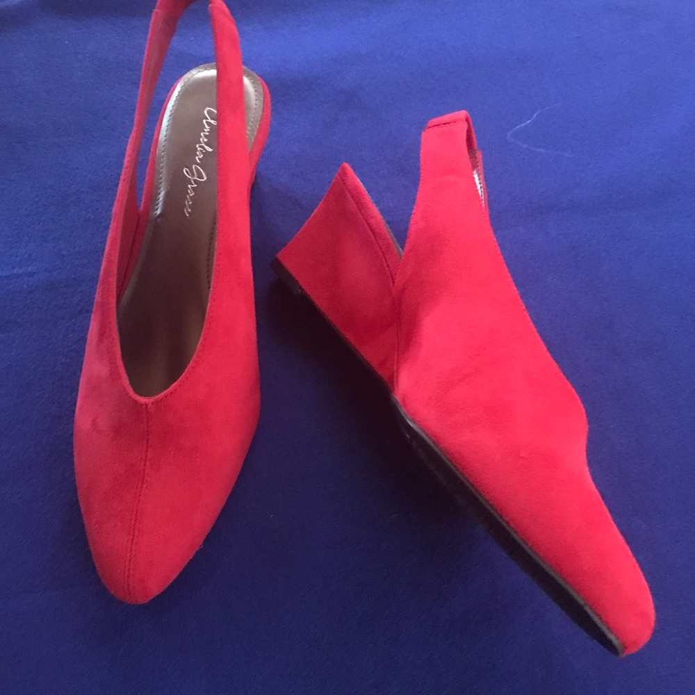 Shoes size 9m